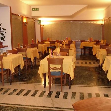 Hotel Centrale San Pellegrino Terme Ngoại thất bức ảnh