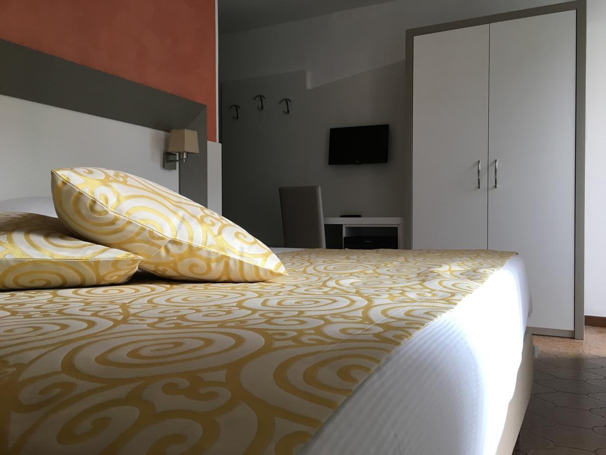 Hotel Centrale San Pellegrino Terme Ngoại thất bức ảnh