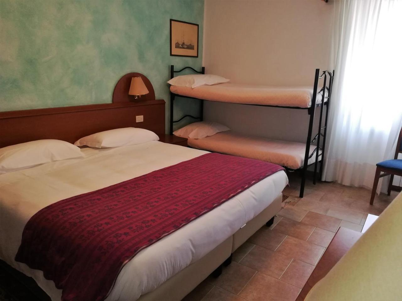 Hotel Centrale San Pellegrino Terme Ngoại thất bức ảnh